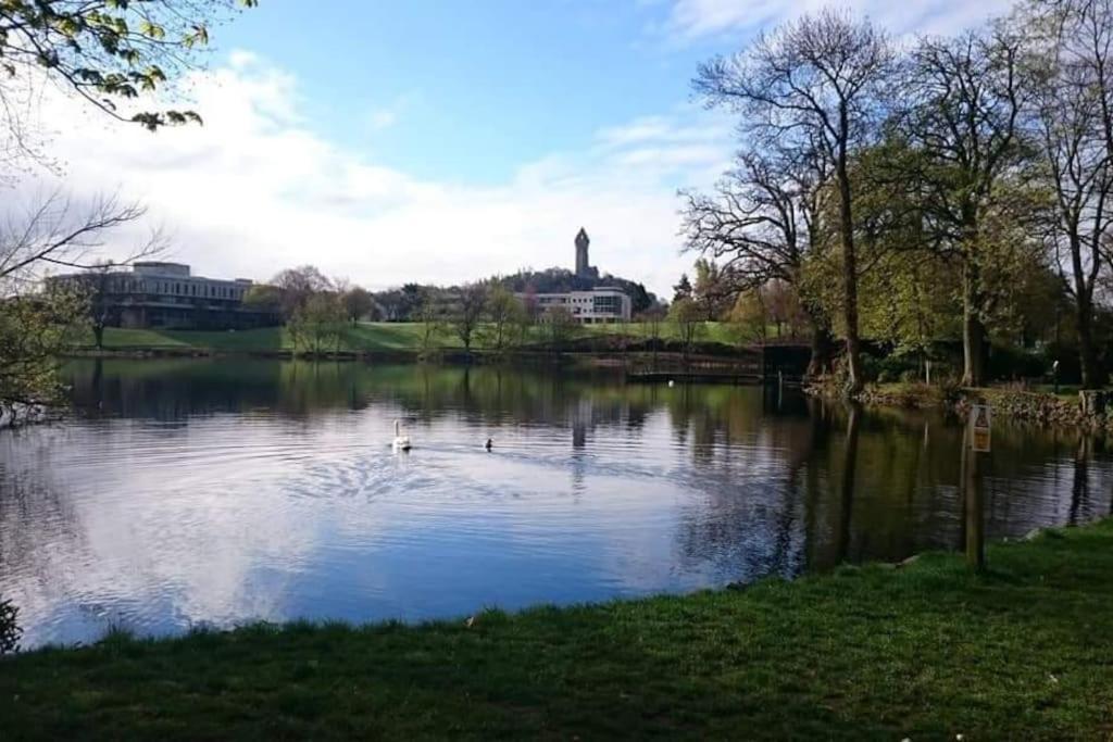 City Hub By The Castle Free Designated Parking Stirling Bagian luar foto